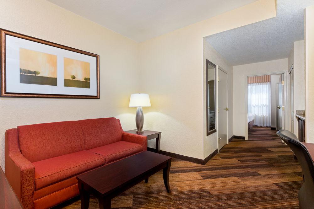 Holiday Inn Express & Suites Lakeland North I-4 By Ihg Eksteriør billede