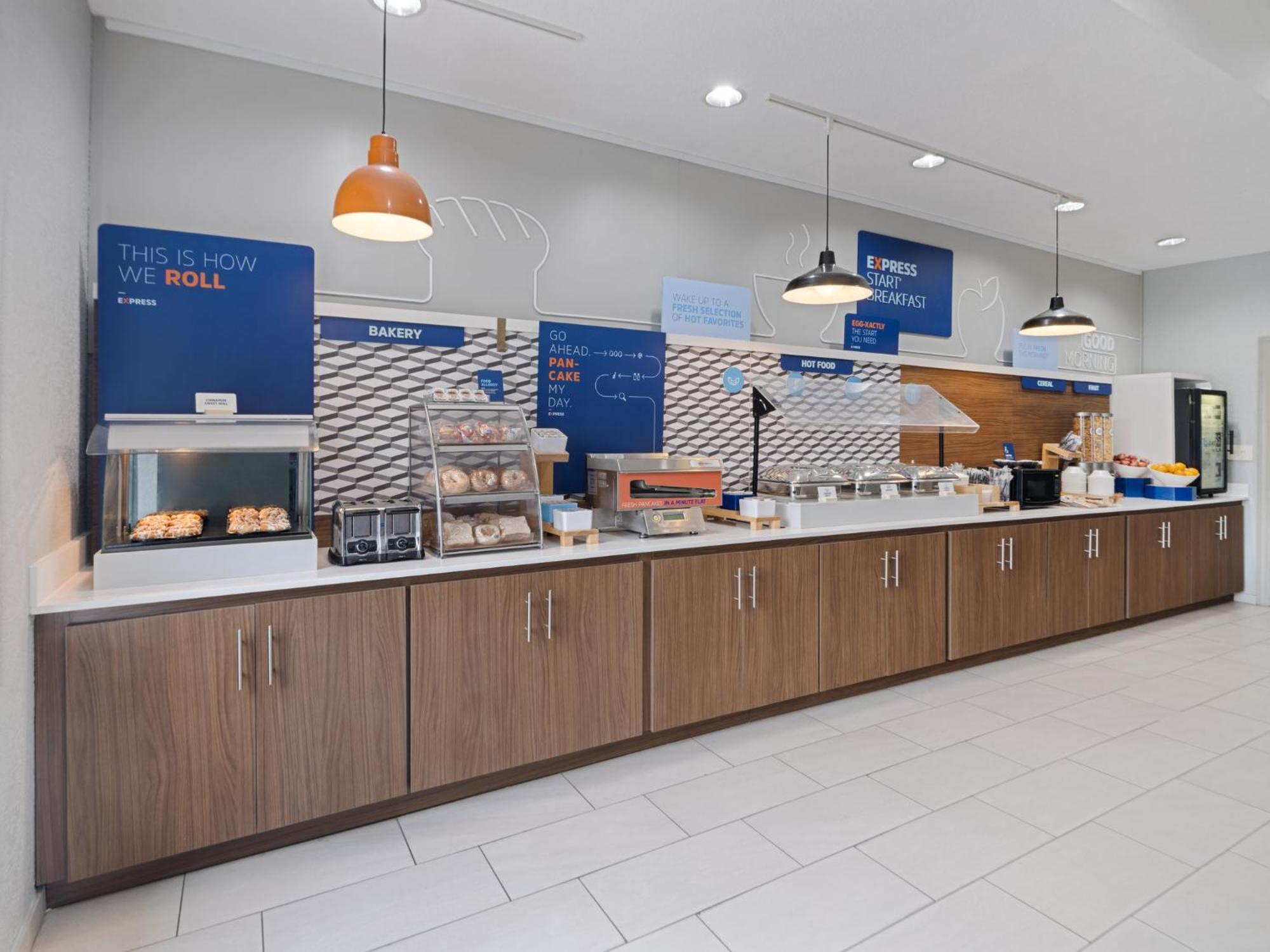 Holiday Inn Express & Suites Lakeland North I-4 By Ihg Eksteriør billede