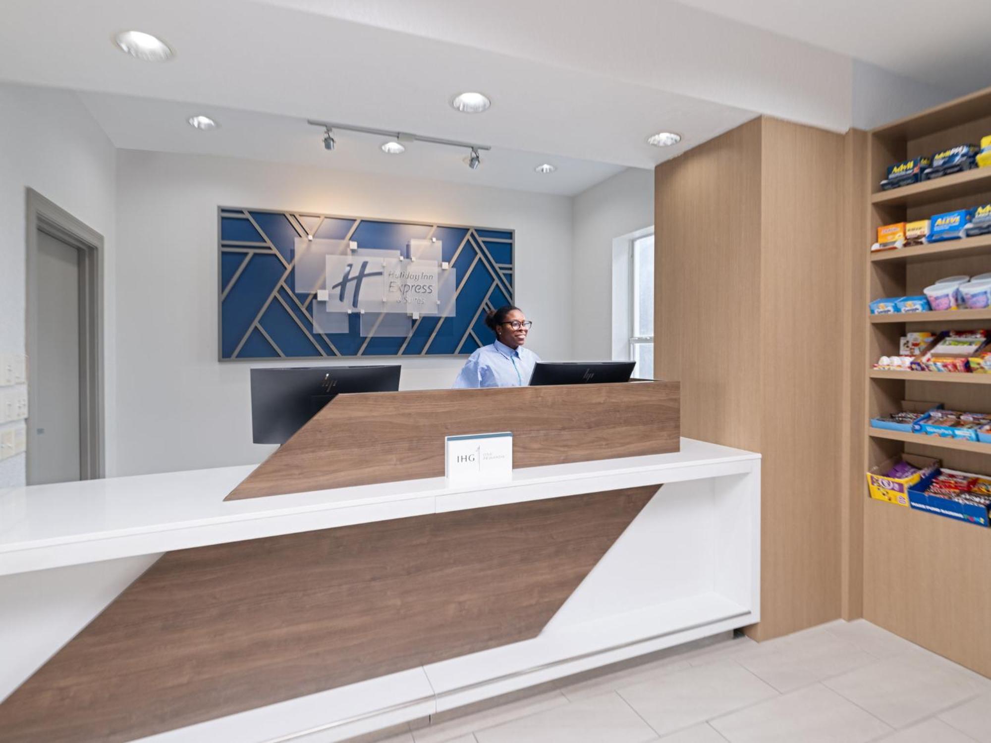 Holiday Inn Express & Suites Lakeland North I-4 By Ihg Eksteriør billede